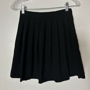Black Zip Up Pleaded Skirt